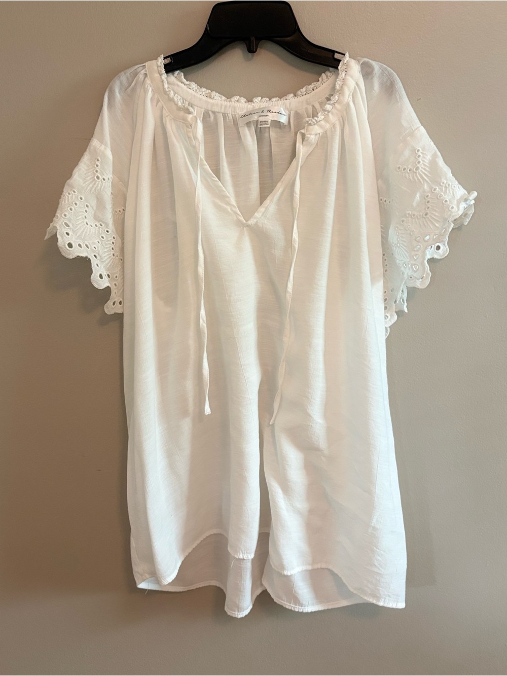 Chelsea & Theodore White Eyelet Sleeve Peasant Tunic